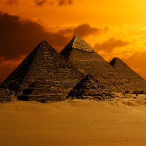 «Tirar una línea de azulete» ya se hacía en el antiguo Egipto pirámides en el desierto de Egipto